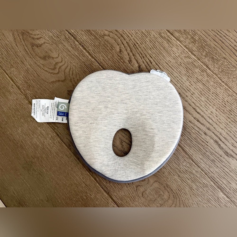 Like New! Babymoov Lovenest Organic Baby Infant Cushion/Pillow!